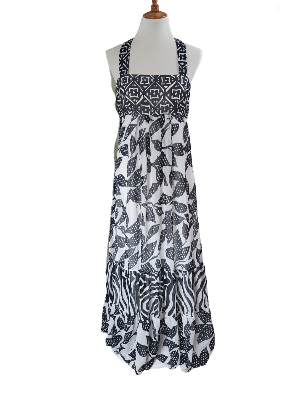 WHITEHOUSE BLACKMARKET HALTER STYLE MAXIE DRESS SIZE 10